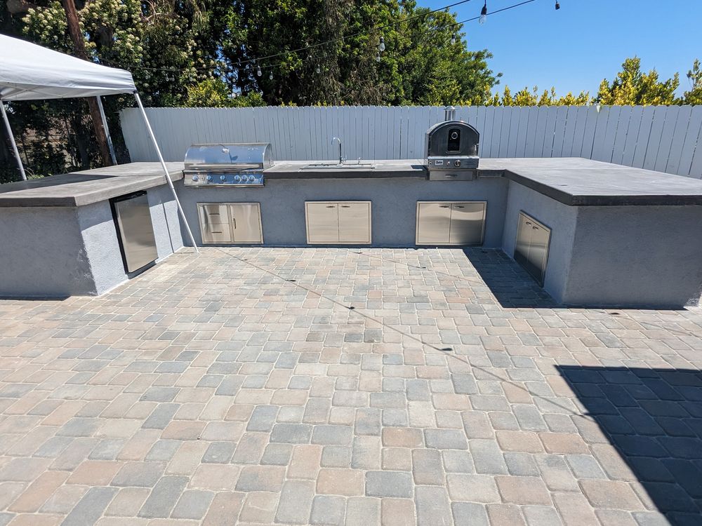 Paver patio with an outdoor kitchen, Rolling Hills Estates (2023)